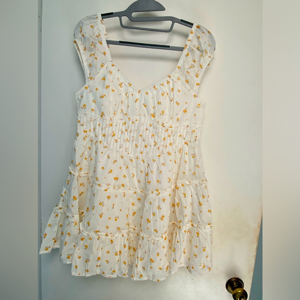 Short dress with flowers